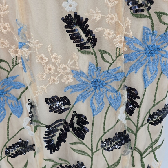 Lulus NWOT Showstopper Cream Embroidered Sequined Bodycon Midi Dress Size XS - Picture 5 of 11